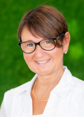 Dr. med. Katrin Cleves - Fachärztin für Frauenheilkunde und Geburtshilfe - Simone Braß